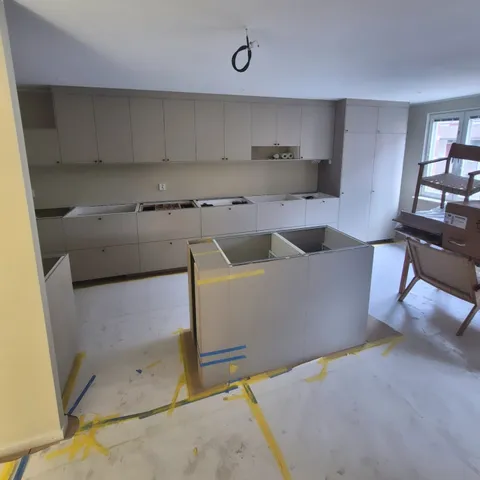 Köksstommar under montering